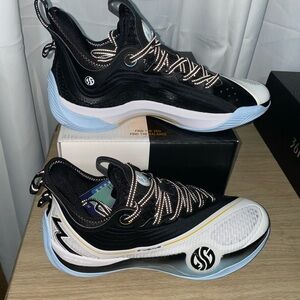 Men's Black and White Athletic Shoes